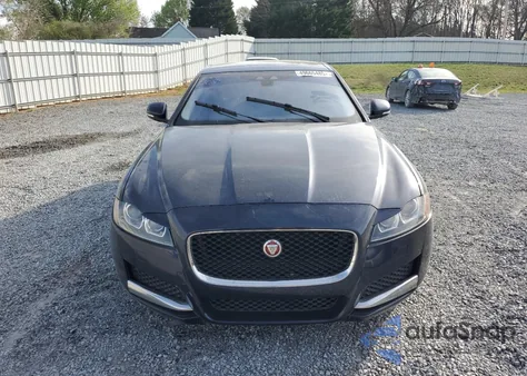 2017 Jaguar Xf Premium z USA, uszkodzony, nr VIN SAJBD4BN8HCY48779
